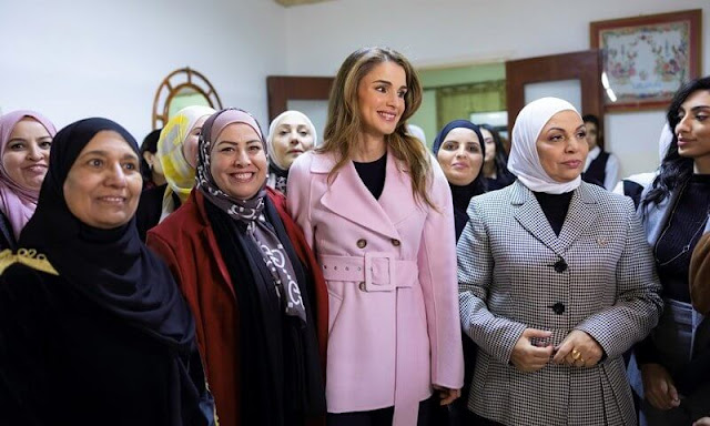 Queen Rania wore a new Dritto pink wool and cashmere short coat by Sportmax