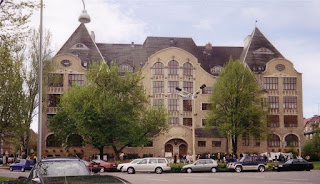   amoklauf erfurt, rainer heise, amoklauf winnenden, gutenberg gymnasium erfurt, erfurt school shooting, amoklauf deutschland, winnenden school shooting video, mrs koma is coming, robert school shooting pumped up kicks