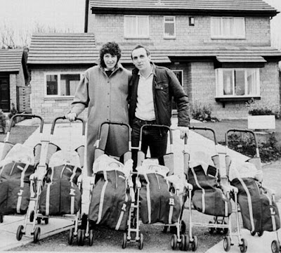The Walton Sextuplets: Then and Now Seen On www.coolpicturegallery.us The Walton Sextuplets: Then and Now Seen On www.coolpicturegallery.us