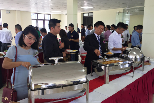 Đặt tiệc Buffet tại nhà – Dịch vụ tiệc lưu động uy tín