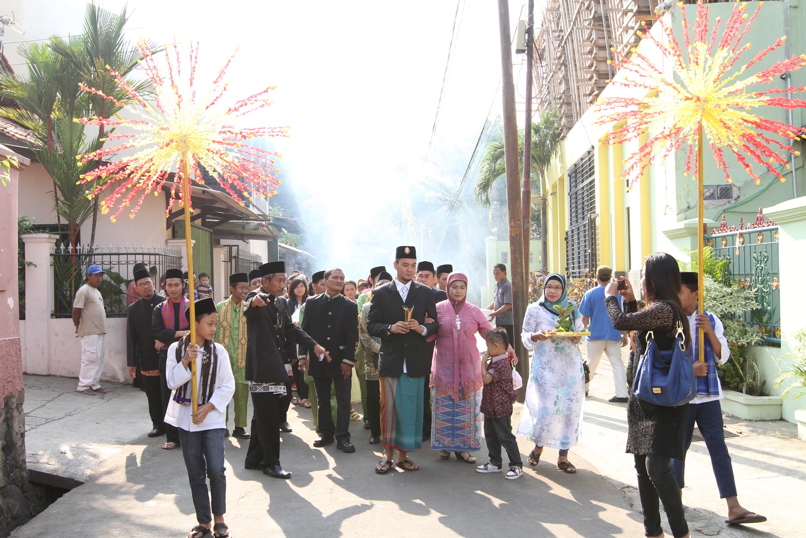 Sewa Busana Betawi dot Com I Ph 085211711318 atau Sewa Busana Betawi dot Com I Ph 085211711318 atau
