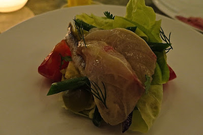 Belon, Niçoise salad with sliced shima aji