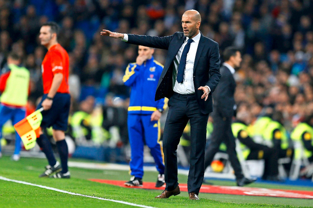 Zinédine Zidane dirigeant un match du Real Madrid en championnat espagnol