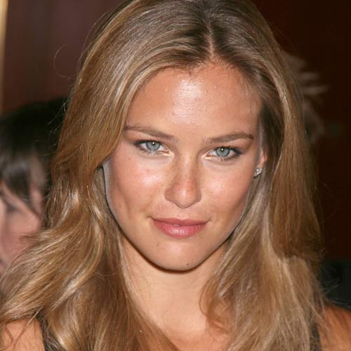 bar refaeli and leonardo dicaprio kissing. +and+ar+refaeli+kissing