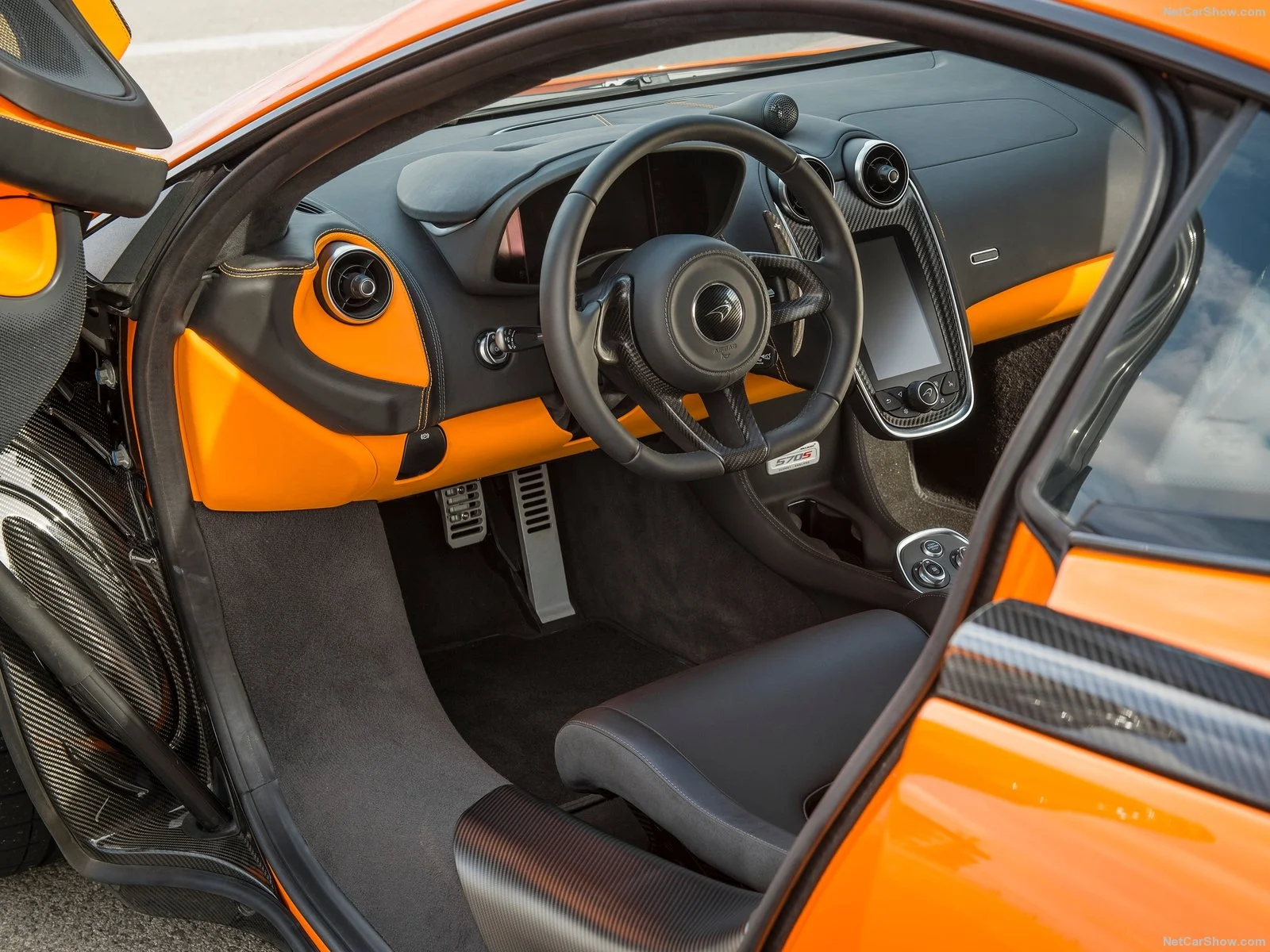 Hình ảnh siêu xe McLaren 570S Coupe 2016 & nội ngoại thất