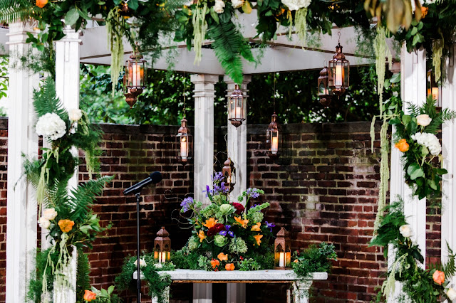 A night time DC wedding at the DACOR Bacon House photographed by Heather Ryan Photography