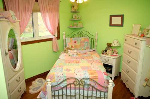 Girl’s Bedroom Furniture