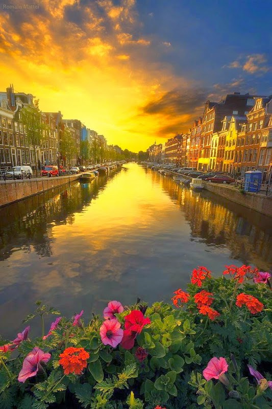 Top 10 Beautiful Cities to Celebrate Christmas | Amsterdam, Netherlands