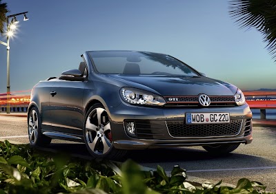 Η VW ανανεώνει το Golf GTI Cabrio