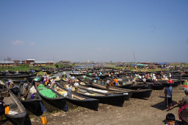 Nam-Pan-Market-Inle-Lake-Myanmar