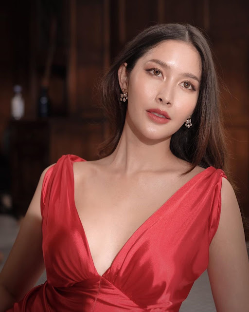 Rock Kwanlada Rungrojampa – Most Beautiful Thai Trans Woman in Red Dress Photoshoot