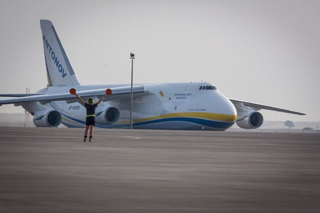 An-124 delivers F-35 training equipment Australia