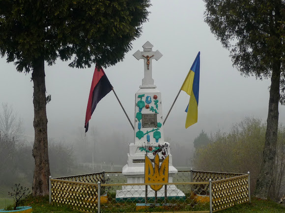 Верхній Дорожів. Пам'ятник Борцям за волю України