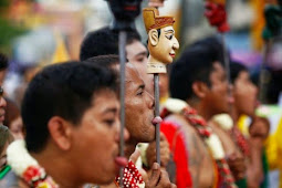 Aksi-aksi ekstrim di Festival Vegetarian Phuket 2014