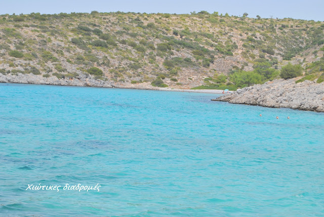 Αγ.Δύναμη μια παραλία με σμαραγδένια νερά στο νότιο τμήμα της Χίου κοντά στους Ολύμπους και το Πυργί