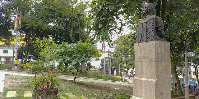 Pavimentan Loma de Robledo