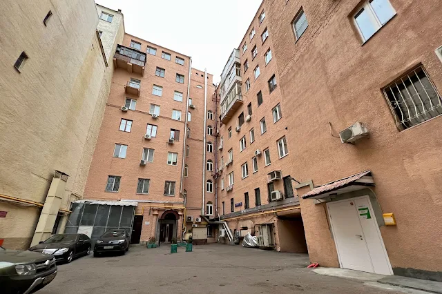 Тверская улица, Благовещенский переулок, дворы, жилой дом