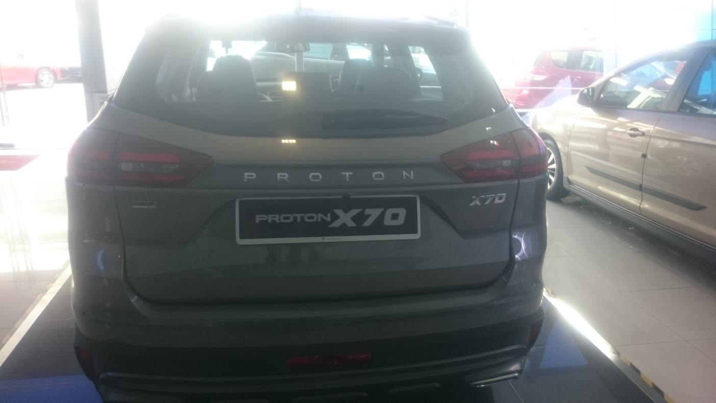 Blog Jalan Raya Malaysia (Malaysian Highway Blog): Perodua 