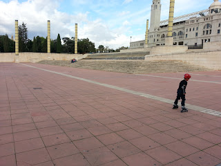 barcelonasights blog - rollerblading outside the olympic stadium