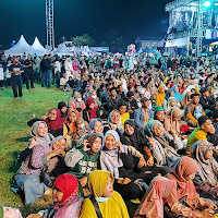 Antusias Warga Mojokerto Mengikuti Konser Ngabuburit Dan Tabligh Akbar Di Lapangan Surodinawan