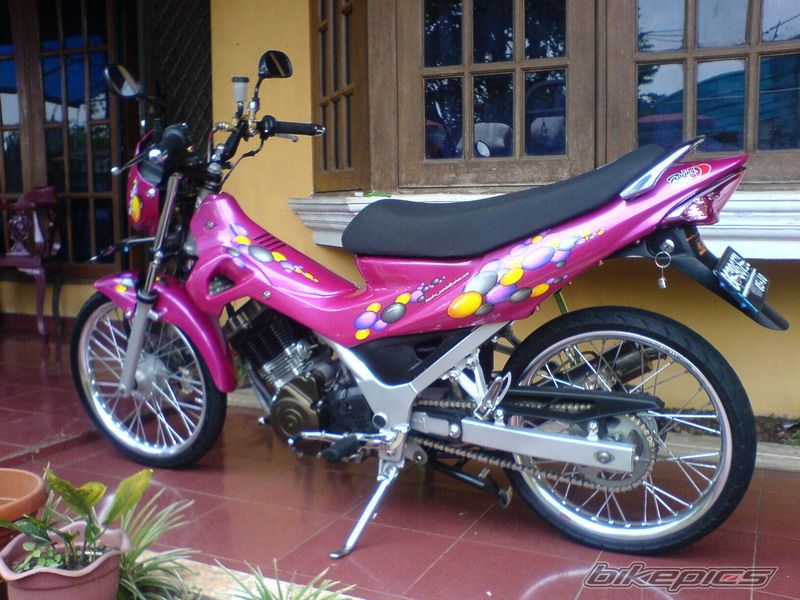 Gambar Modifikasi Suzuki Raider Velg TDR ET SHAPE