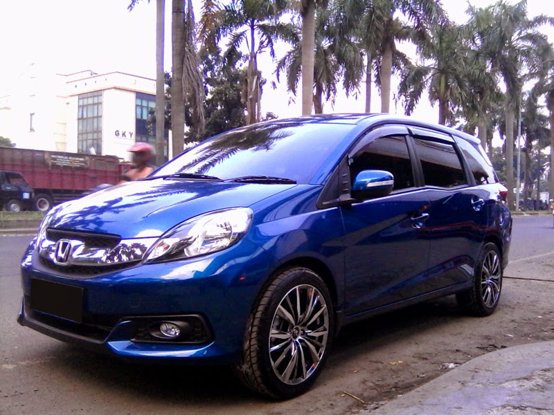 Kumpulan Foto Hasil Modifikasi  Mobil  Honda Mobilio  Terbaru 