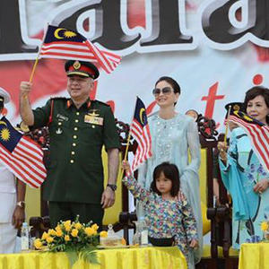 Foto Comel YM Raja Nazira Safya Di Sambutan Merdeka Negeri Perak