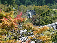 あと1月もすれば紅葉で全山真っ赤に色鮮やかになる