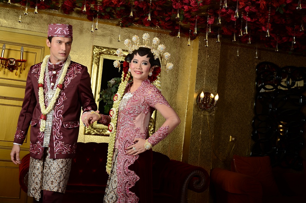 Ini Dia Seputar Busana Pengantin Jawa Modern gebeet com