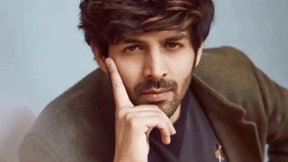 'Bhool Bhulaiyaa 2' has Kartik Aaryan stepping into the shoes of Akshay Kumar from the 2007 original. Manjulika also returns to give the audience thrills.