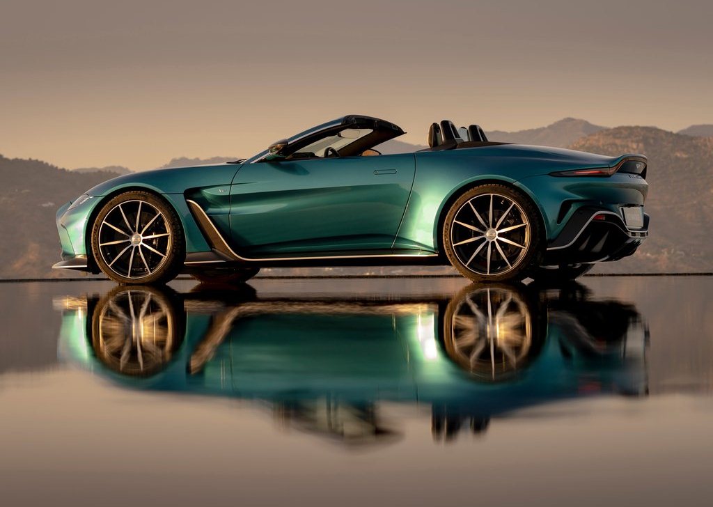 2023 Aston Martin V12 Vantage Roadster