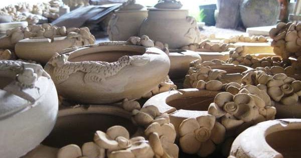 Tentang Keramik  Potensi Mineral di Kabupaten Bengkayang
