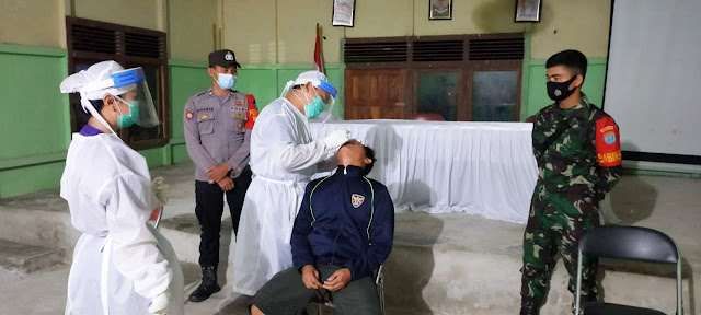 Pernah Kontak dengan pasien COVID-19 yang Meninggal, Puluhan Warga Tanjung Sari Lakukan Tes Swab PCR