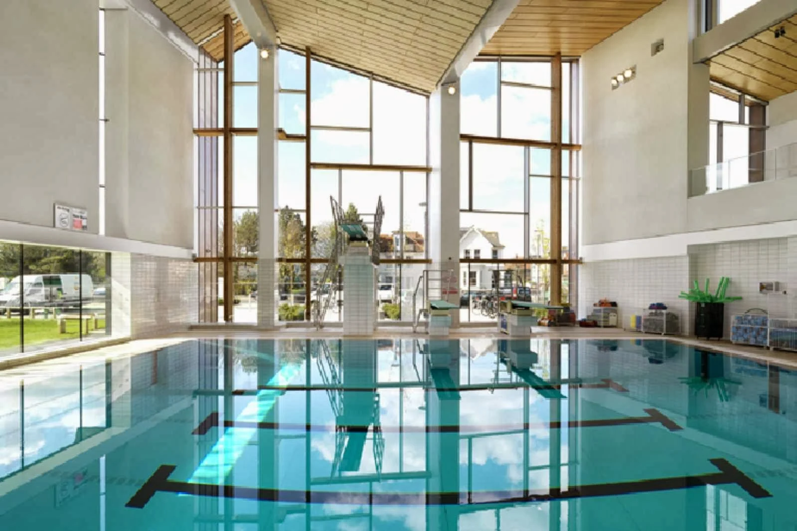 Sport wins Splashpoint Leisure Centre by Wilkinson Eyre