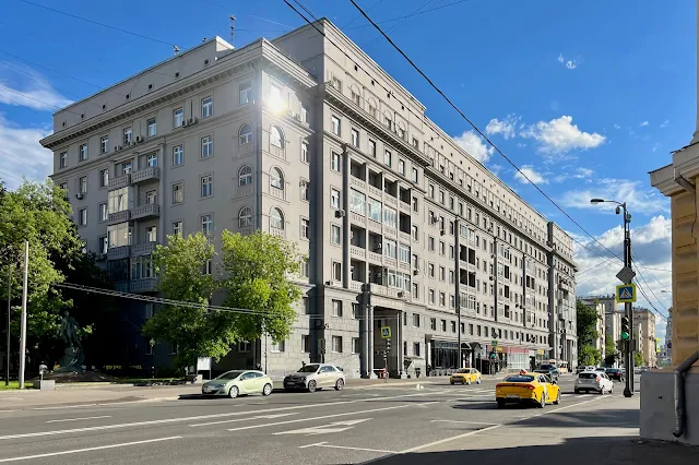 Большая Пироговская улица, жилой дом 1938 года постройки