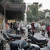 गाजीपुर में अतिक्रमण की गिरफ्त में सड़कें, दुकानदार फुटपाथ पर कब्जेदार
