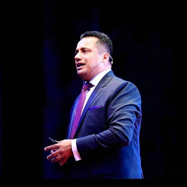 vivek bindra - a success story of motivational speaker in hindi 