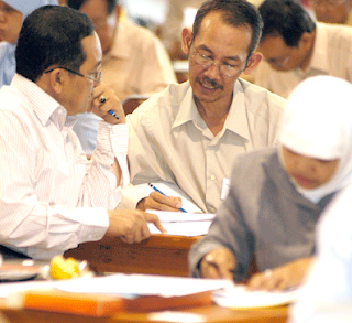 PERATURAN MENTERI PENDIDIKAN NASIONAL REPUBLIK INDONESIA Standar Kompetensi Guru, Kepsek dan Pengawas
