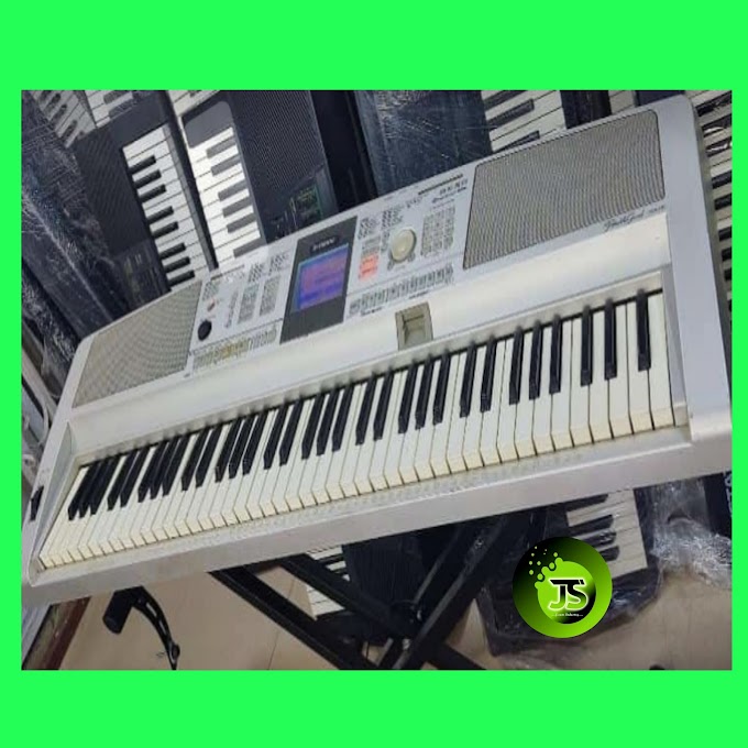 UK used - Yamaha DGX 305 Digital PianoYamaha DGX 305 Digital Piano