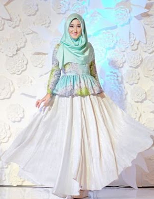 37+ Model Gaun Pesta Muslim Modern 2019 Syar'i - Model 