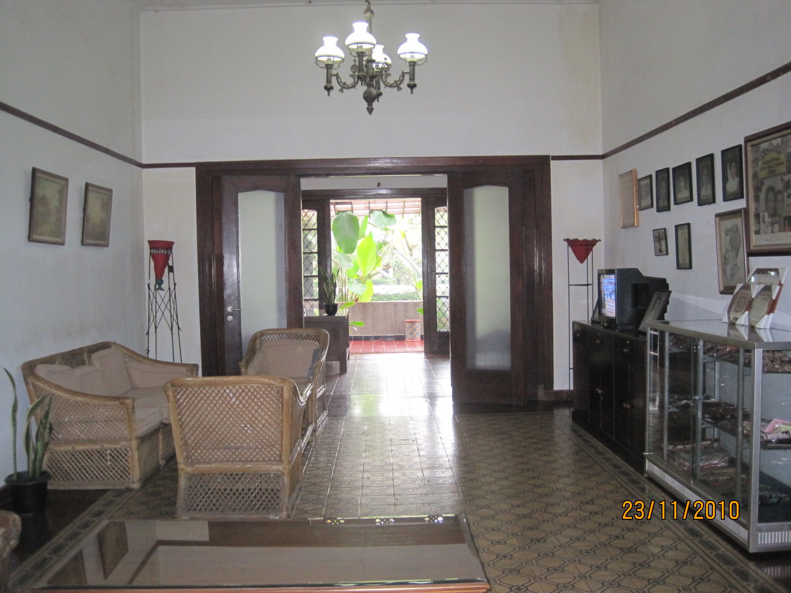 My brief experience staying at Rumah Ebo, Bandung  Butik 
