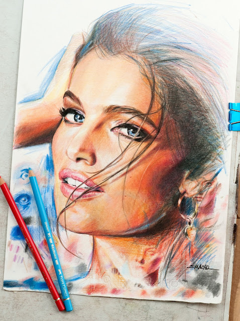 Laetitia Casta dibujo con lápices de color polychromos.