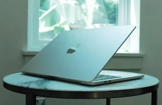 ماهو الفرق بين جهازى MacBook Air M2 وMacBook Pro M2: أيهما يجب أن تشتريه؟