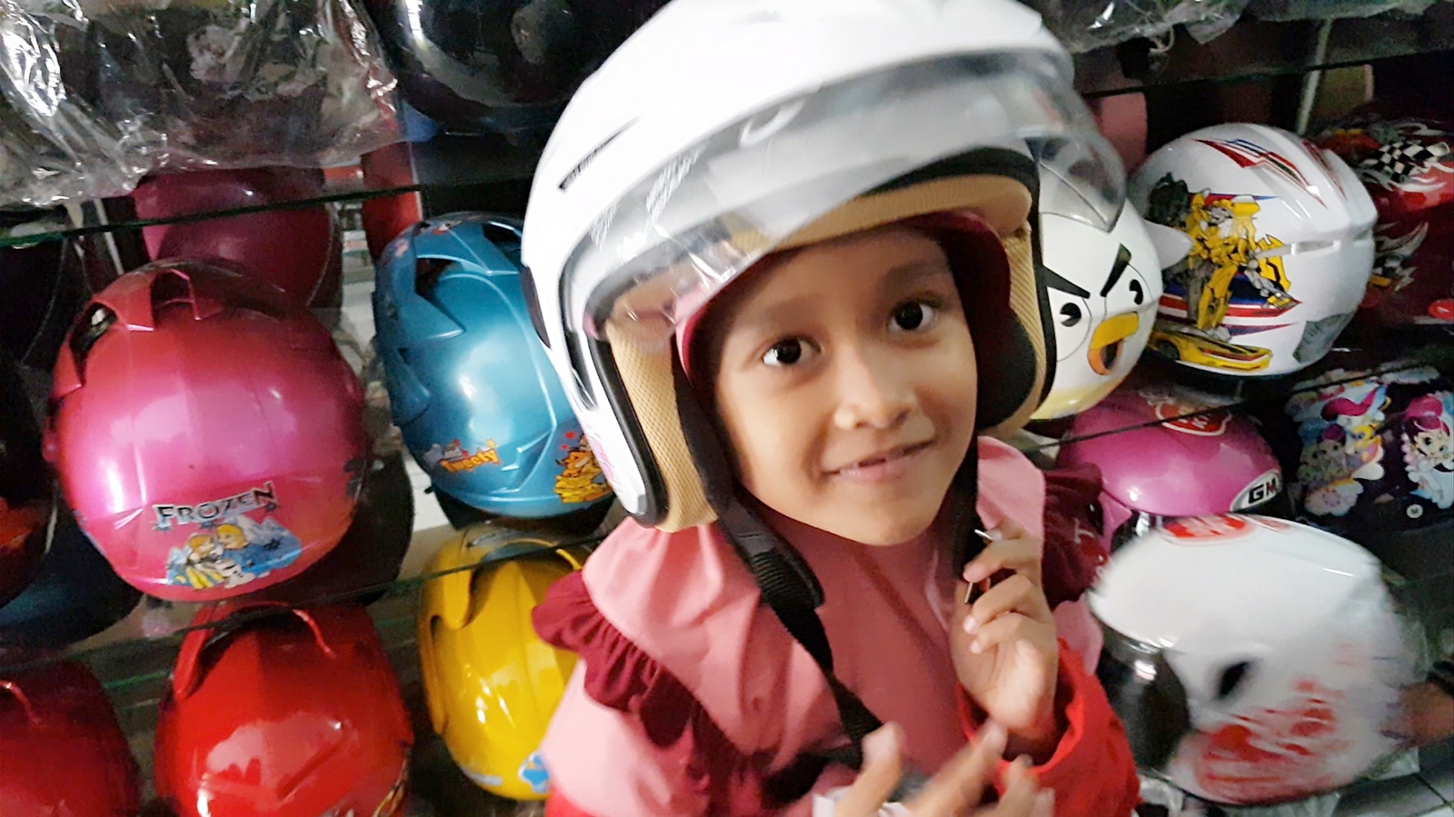 Hunting Helm Baru Karakter Frozen Princess Keren, Kece Untuk Anak Di Penjual Helm Murah, Nafis Wq