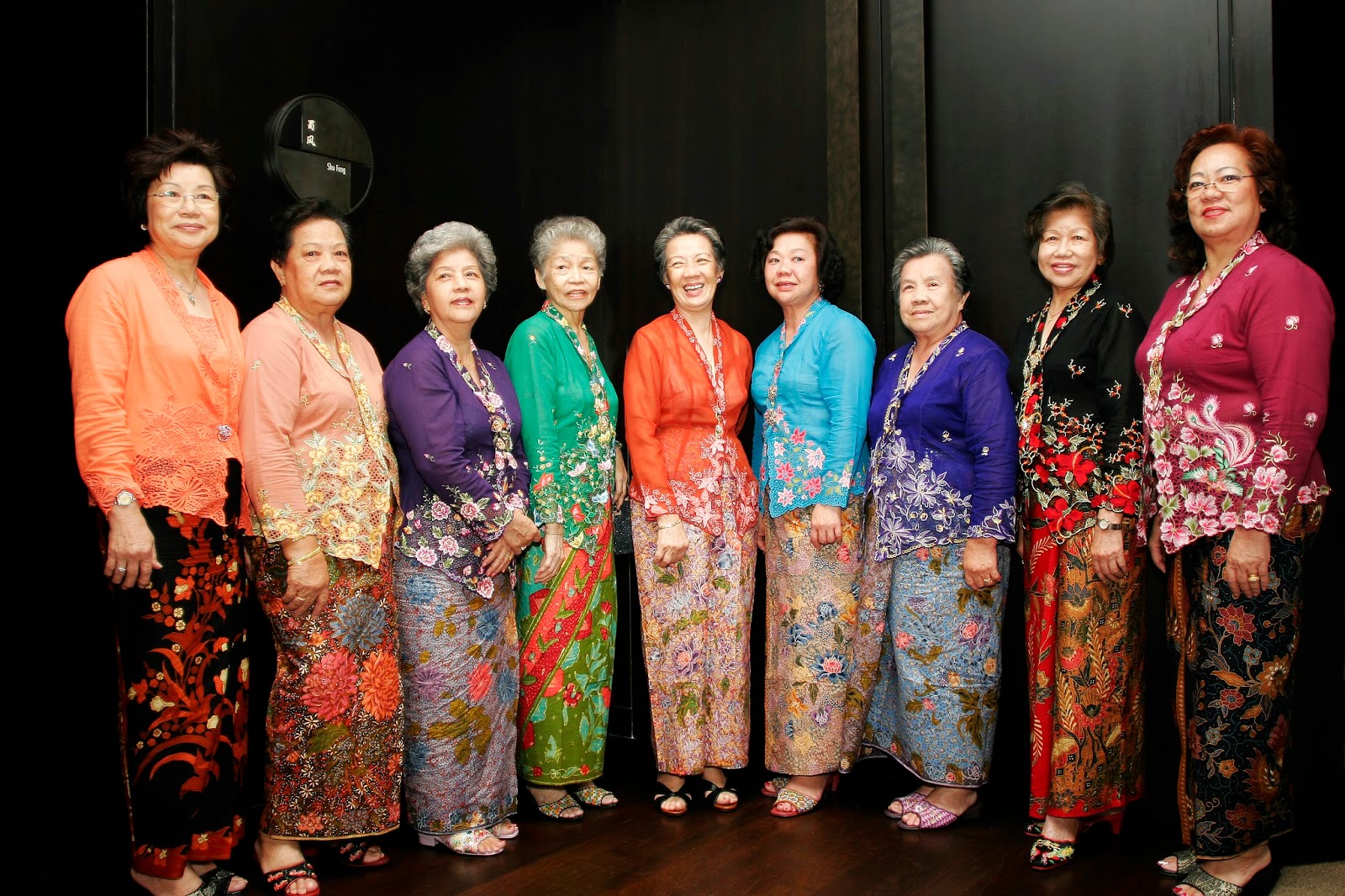 Koleski Model Kebaya Nasional Modern Terbaru