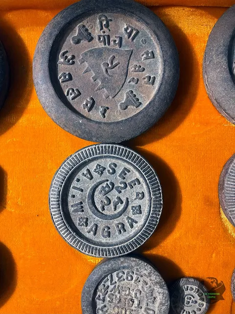 Historic "Ser" weight measures for use in weighing scales