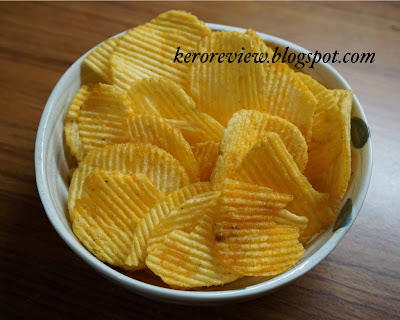 รีวิว เลย์ มันฝรั่งทแผ่น กลิ่นสไปซี่สโมคชีส (CR) Review potato chips spicy smoked cheese flavor, Lay's Brand.