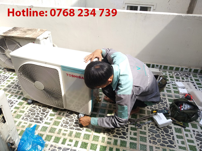 Sửa máy lạnh quận Tân Bình kêu ồn tốn bao nhiêu tiền?