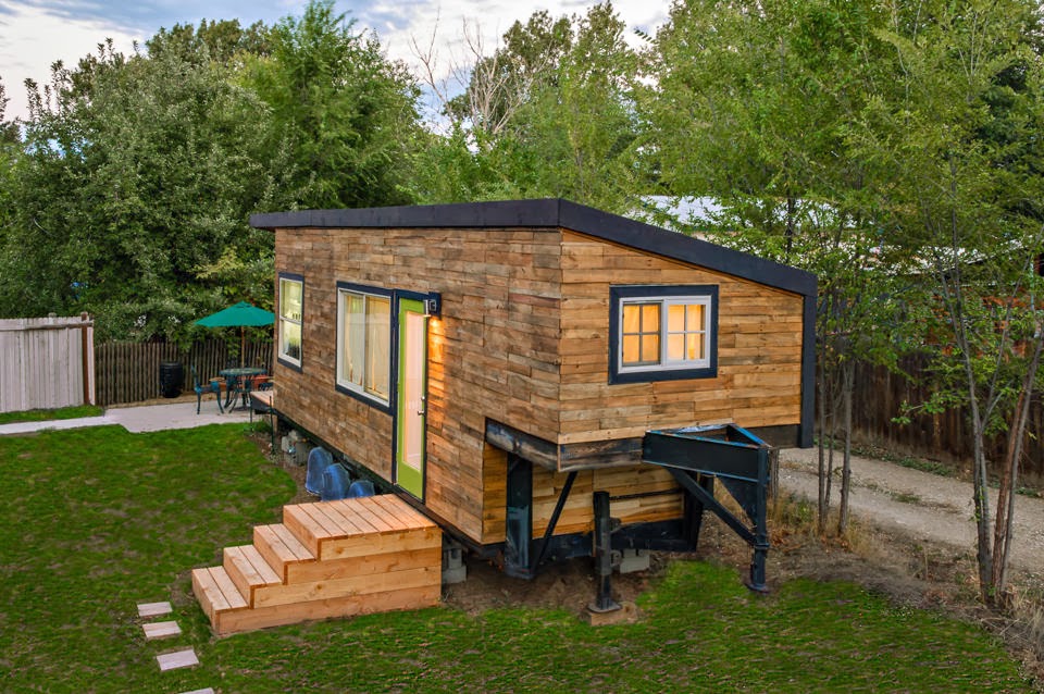 Miranda's Blog: Tiny House on Wheels without the loft