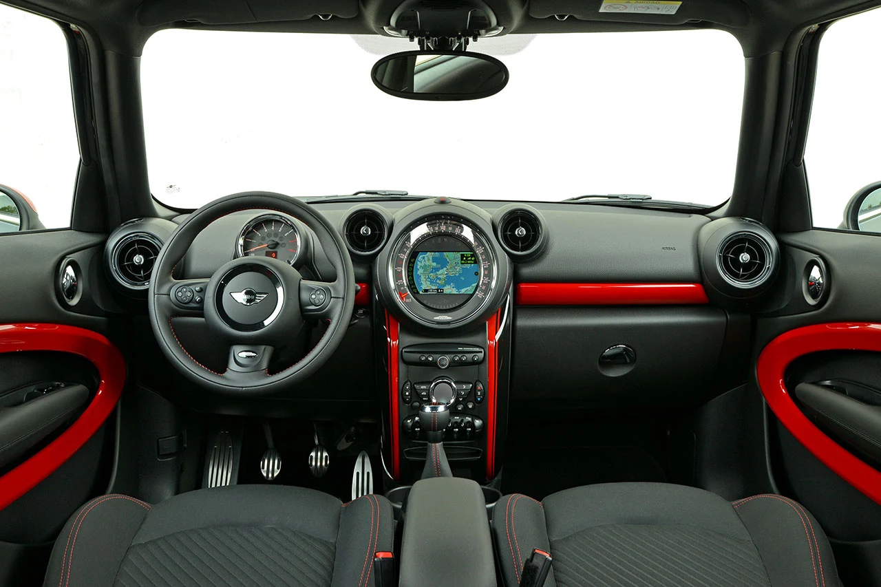 The new MINI John Cooper Works Paceman dash